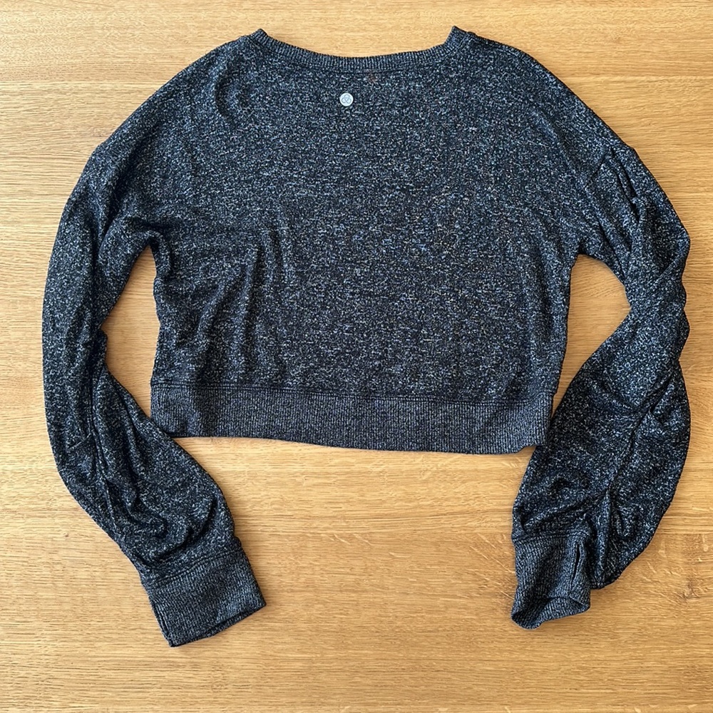 Zelle Girls Heathered Black & White Cropped Sweater with Ruched Sleeves.10-12 - Picture 4 of 4